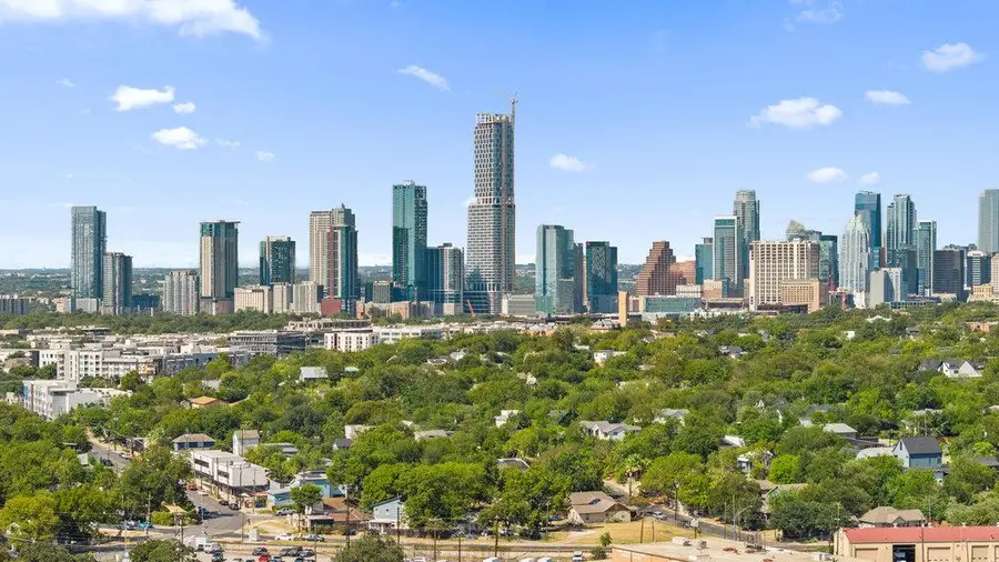 2703 Halcyon Dr #8, Austin, TX 78702 - Image #2