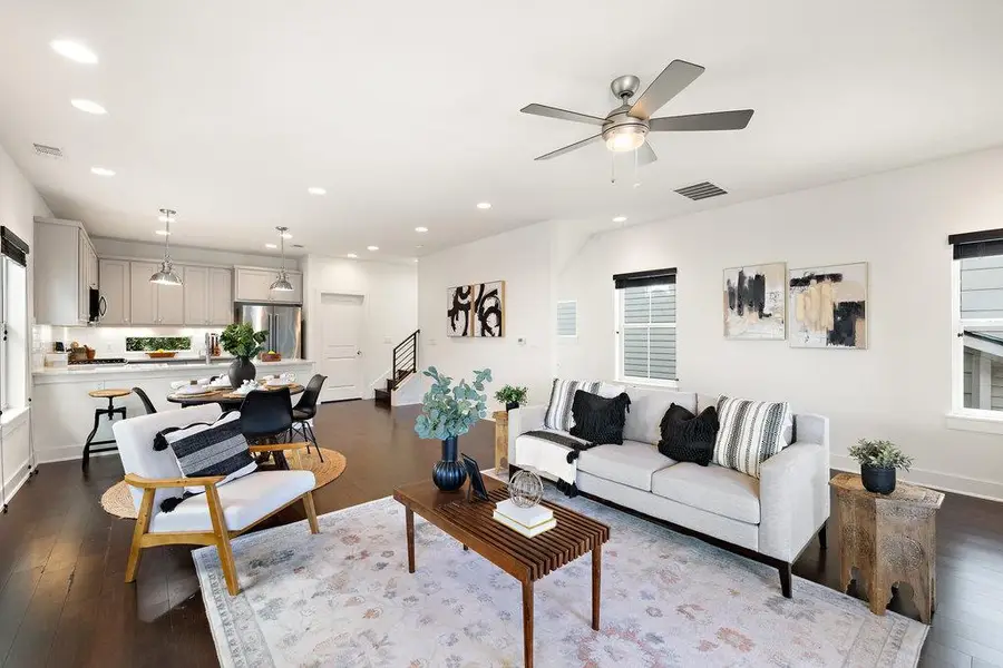 2703 Halcyon Dr #8, Austin, TX 78702 - Image #3