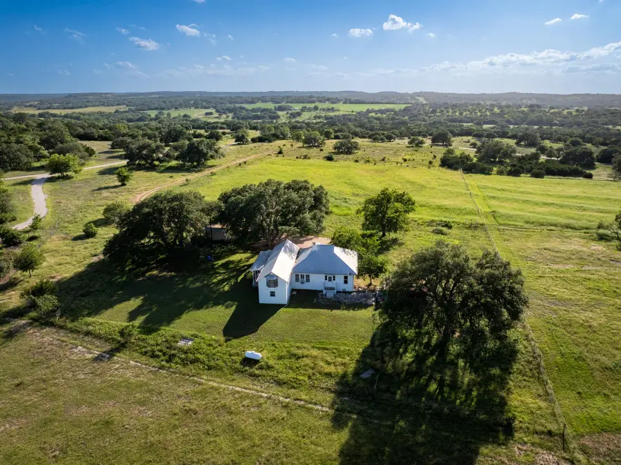 1649 Schumann Rd, Stonewall, TX 78671 - Image #3
