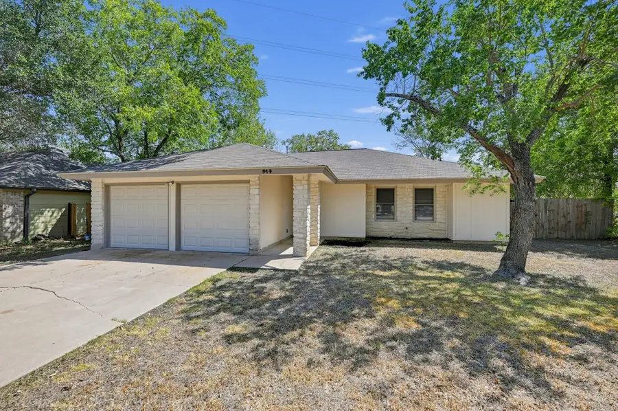 914 Garden Meadow Dr, Georgetown, TX 78628 - #2