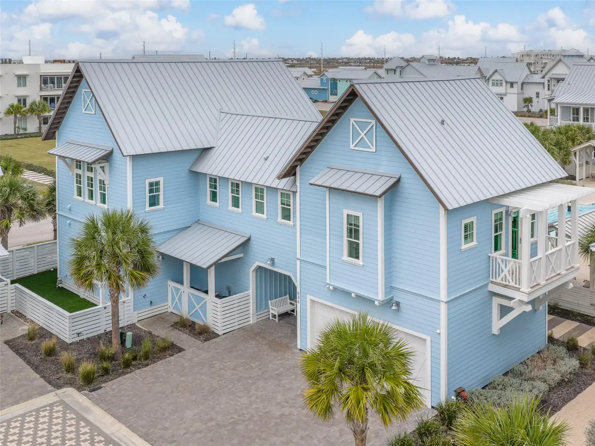 636 Kings Crown Ln, Port Aransas, TX 78373 - #1