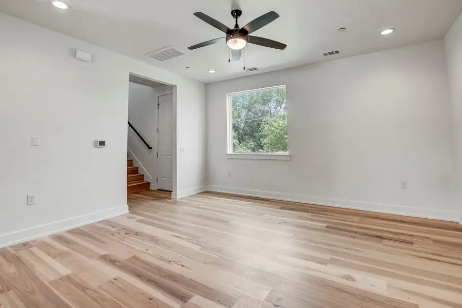 4127 E 12th St #4, Austin, TX 78721 - Image #3