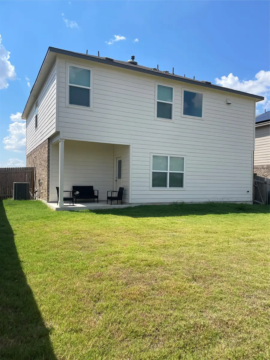 109 Seminole Dr, San Marcos, TX 78666 - Image #2