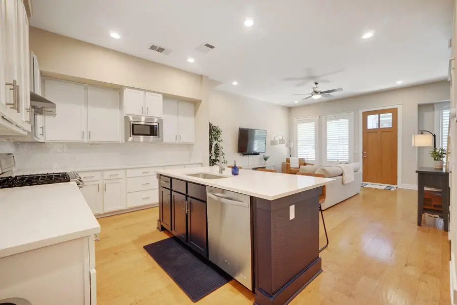 2520 Bluebonnet Ln #41, Austin, TX 78704 - Image #3