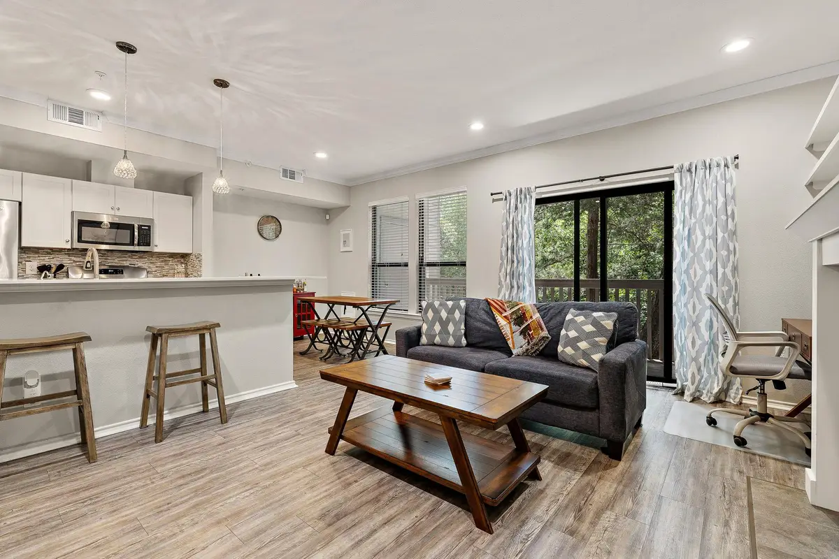 3839 Dry Creek Dr #106, Austin, TX 78731 - #1