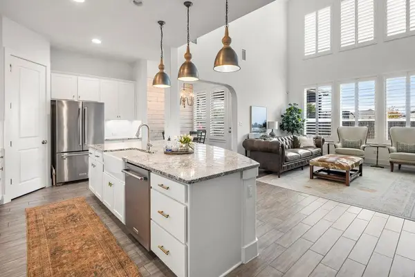 569 Stone River Dr, Austin, TX 78737