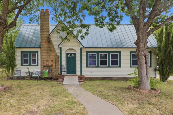 255 S Lampasas St, Bertram, TX 78605
