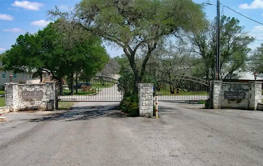 207 Laurel Ln, Spicewood, TX 78669 - #2