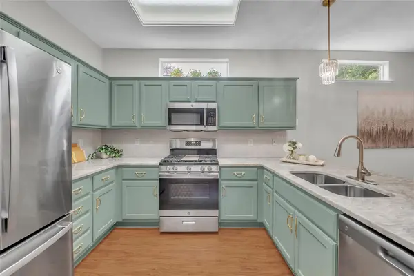 134 Whispering Wind Dr, Georgetown, TX 78633