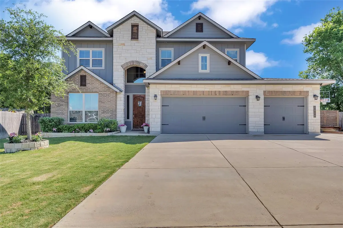 5010 Fallen Tree Dr, Temple, TX 76502 - #1