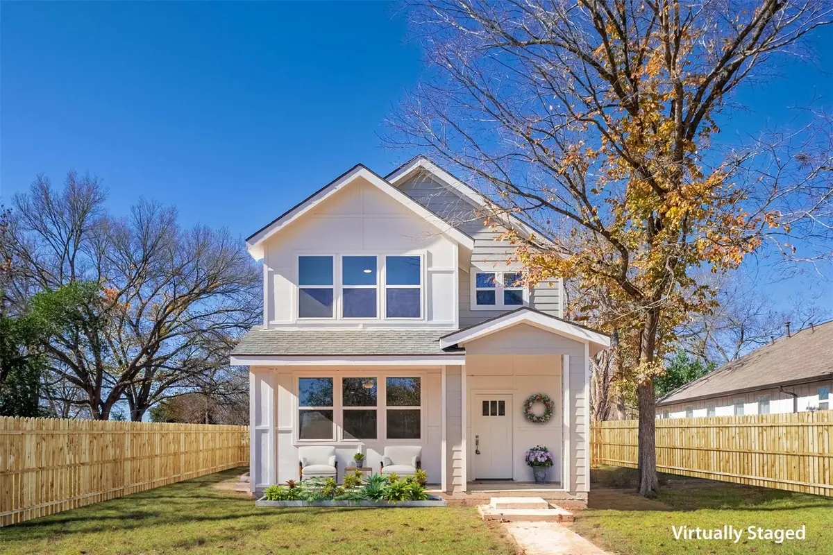 107 Wilkes St, Smithville, TX 78957 - #1