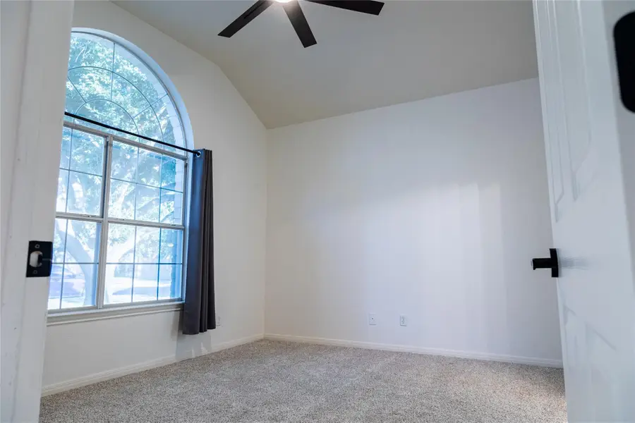 508 Lydia Ln, Thrall, TX 76578 - Image #3