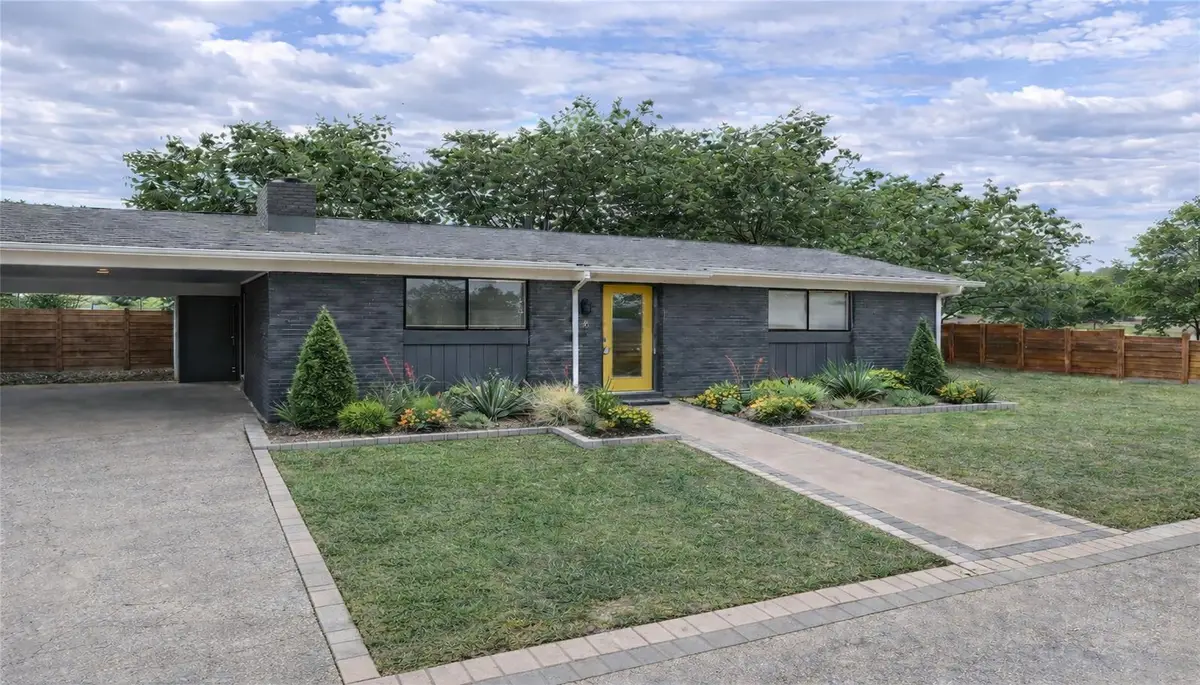 2203 Ventura Dr, Austin, TX 78741 - #1