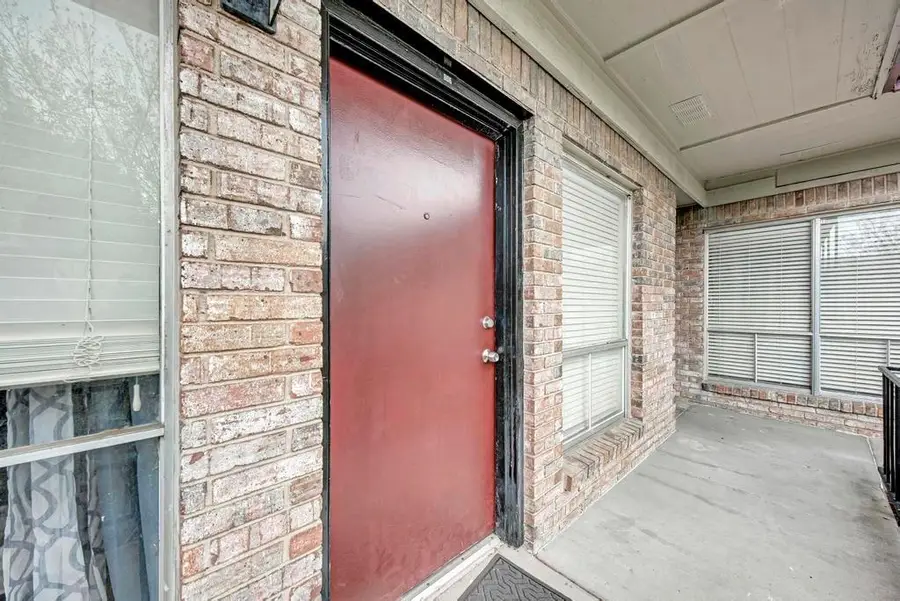 2207 Leon St #104, Austin, TX 78705 - #2