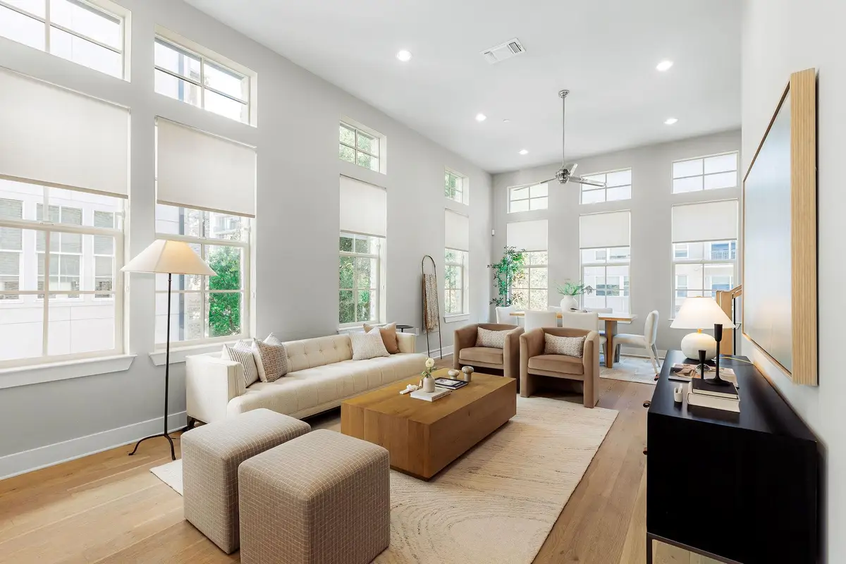 1215 Shore District Dr, Austin, TX 78741 - Image #1