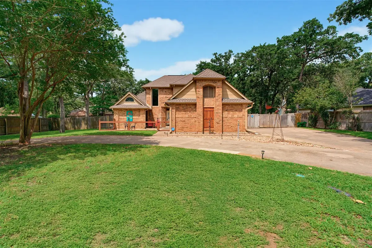 711 Brazos Ave, Rockdale, TX 76567 - #1
