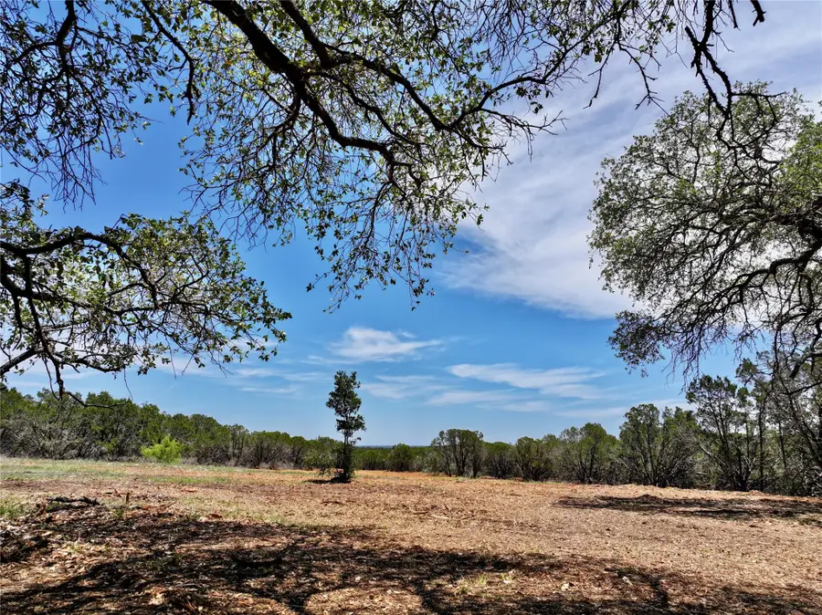 285 Donnie Dr, Lampasas, TX 76550 - Image #2