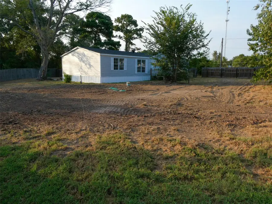 1227 Highway 71 W, Smithville, TX 78957 - #2