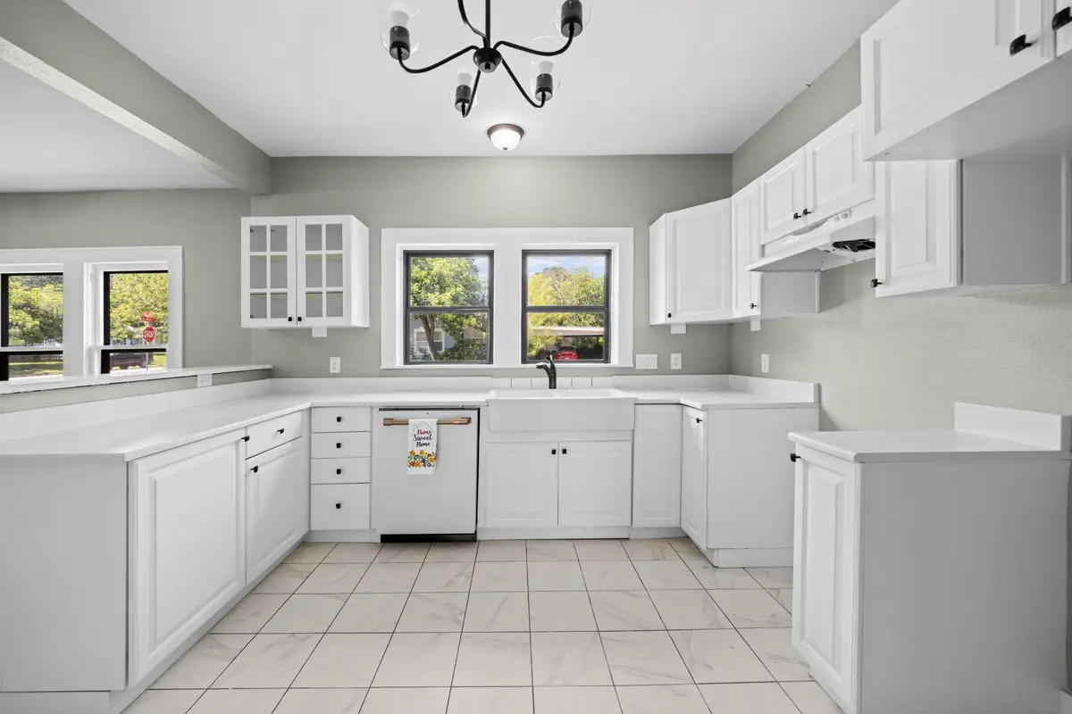 617 N Beal St, Belton, TX 76513 - #1