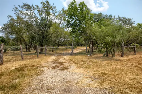 2336 Fm 1854, Dale, TX 78616