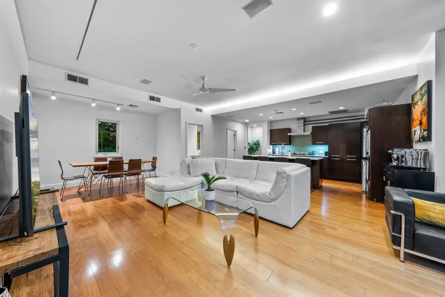 7689 Delwau Ln, Austin, TX 78725 - #2