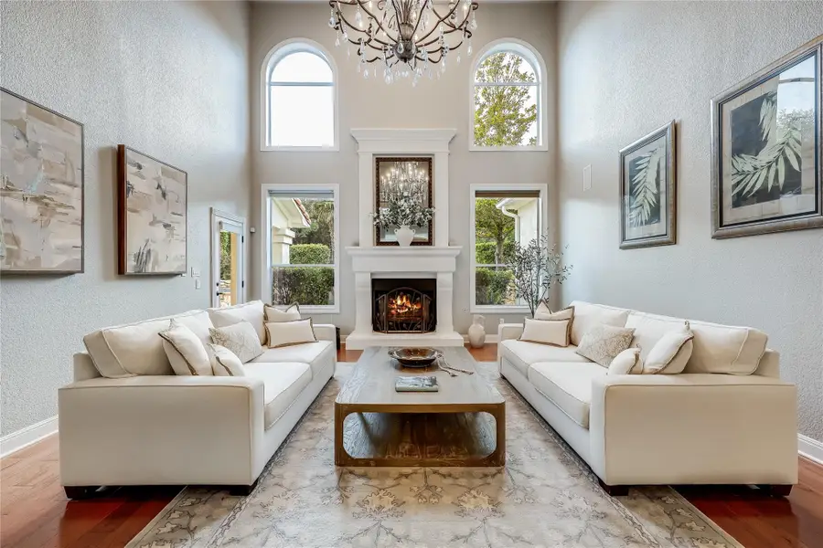 2116 Demona Dr, Austin, TX 78733 - Image #2