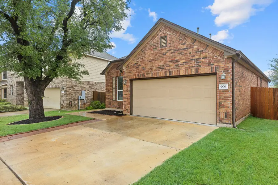 900 Crown Anchor Bnd, Georgetown, TX 78633 - #3