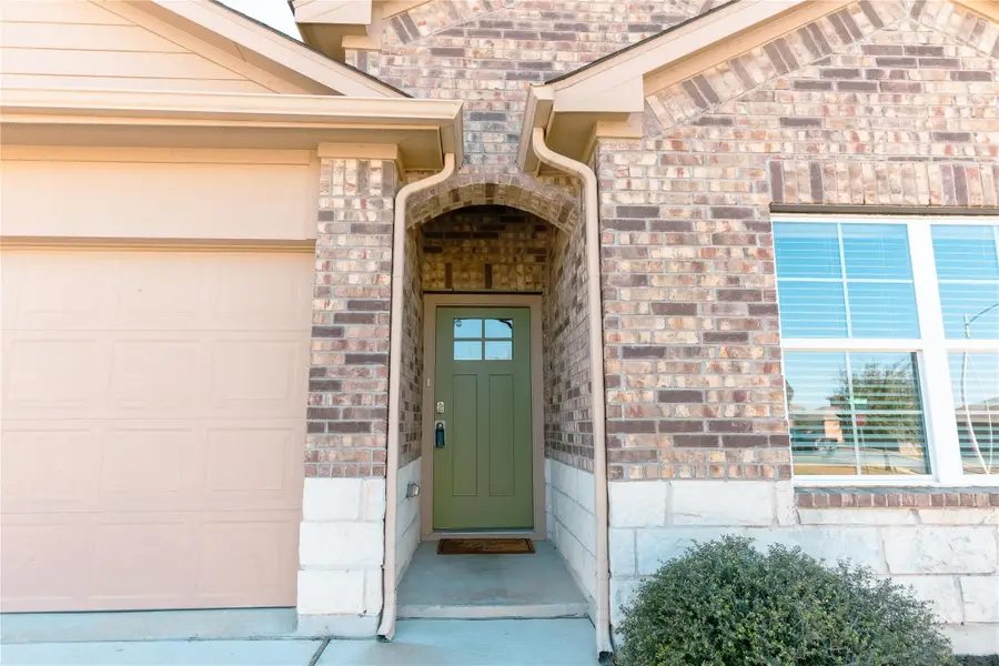 7105 Ranchito Dr, Austin, TX 78744 - Image #2