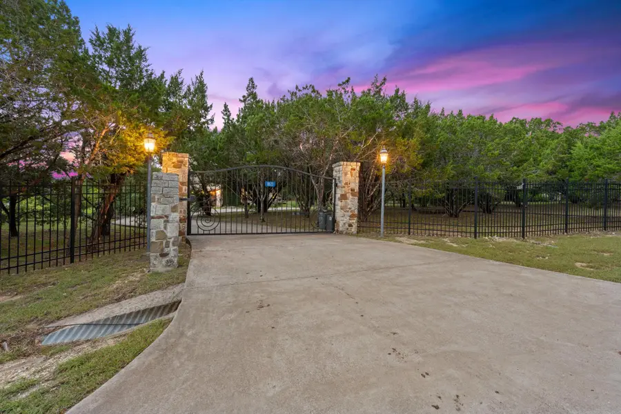 8121 Bluff Trl, Austin, TX 78737 - #2