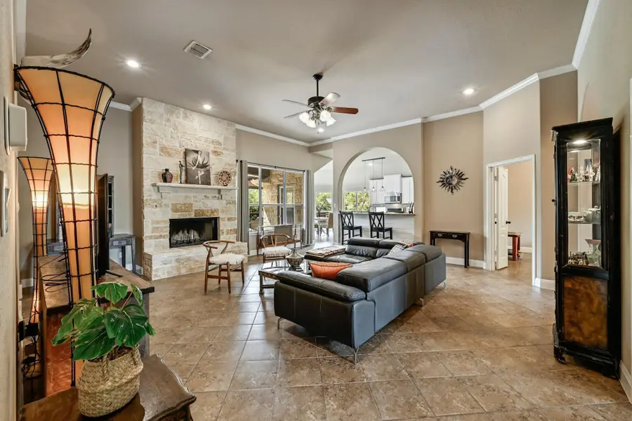 615 Mountain Crest Dr, Wimberley, TX 78676 - #3