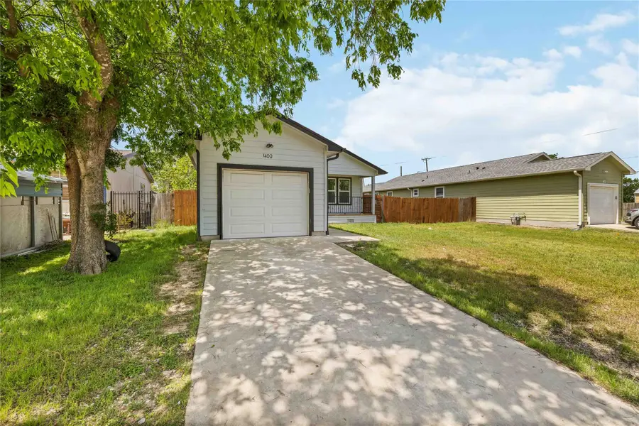 400 Booth St, Taylor, TX 76574 - #2