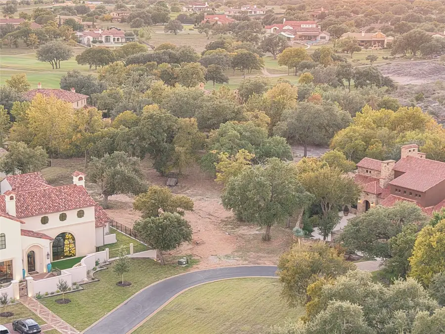 165 Plaza Escondido, Horseshoe Bay, TX 78657 - Image #2