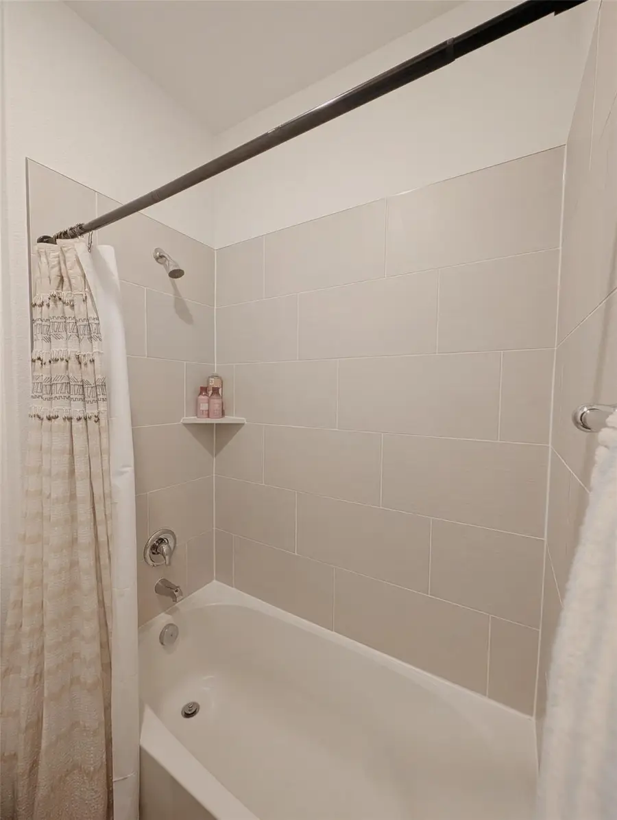 306 Buffalo View Ln, Georgetown, TX 78628 - #3