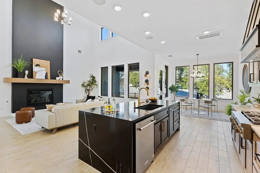 109 Strawberry Ln, Georgetown, TX 78628 - Image #3