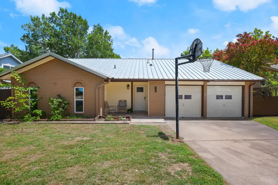 2109 Brandywine Ln, Austin, TX 78727 - Image #2