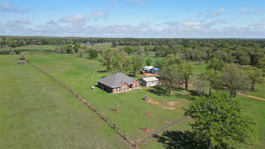 188 Zindler Ln, Paige, TX 78659 - Image #2