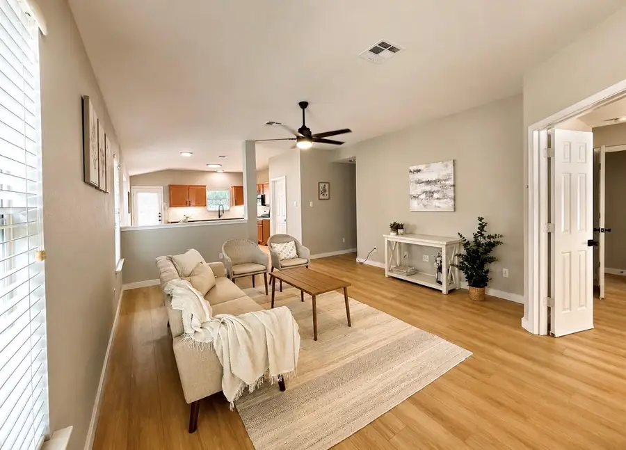 3850 Castle Rock Cv, Round Rock, TX 78681 - #2
