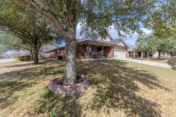 12800 Starbrimson Trl, Elgin, TX 78621