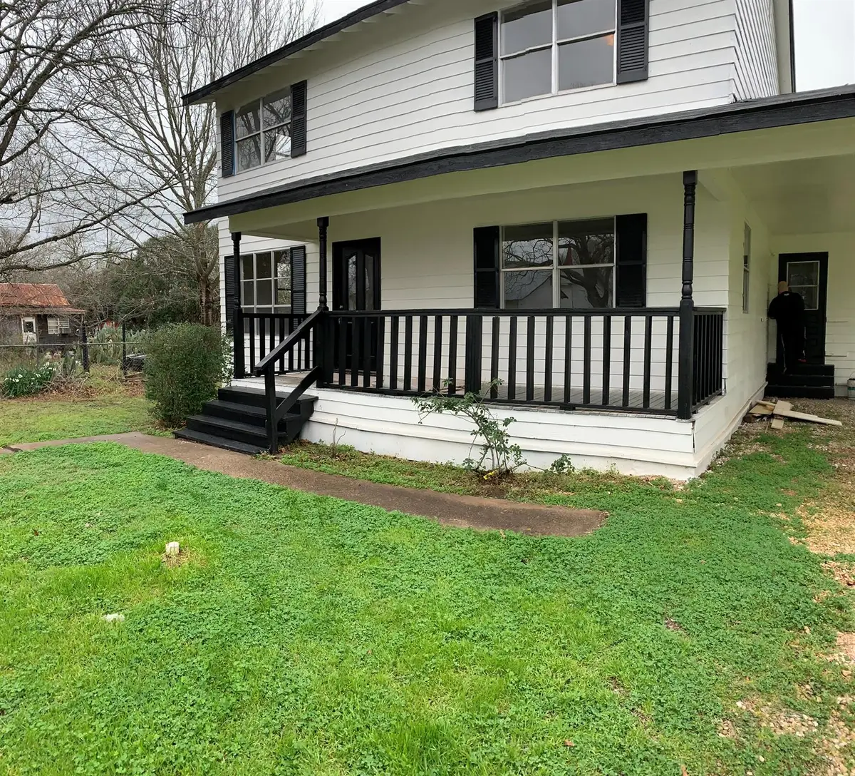 516 San Saba St, Lockhart, TX 78644 - #1