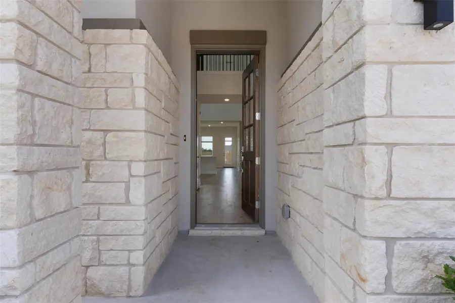213 Montecido Dr, Liberty Hill, TX 78642 - #2