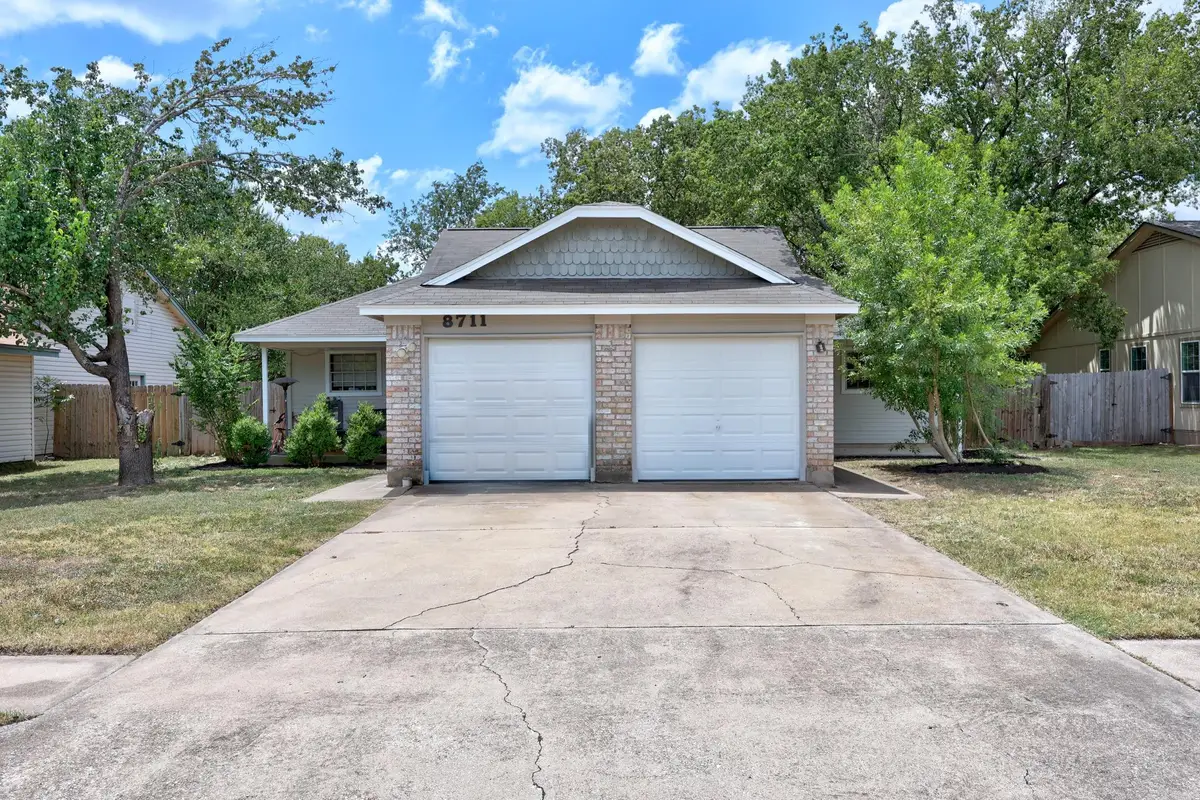 8711 Pineridge Dr, Austin, TX 78729 - #1