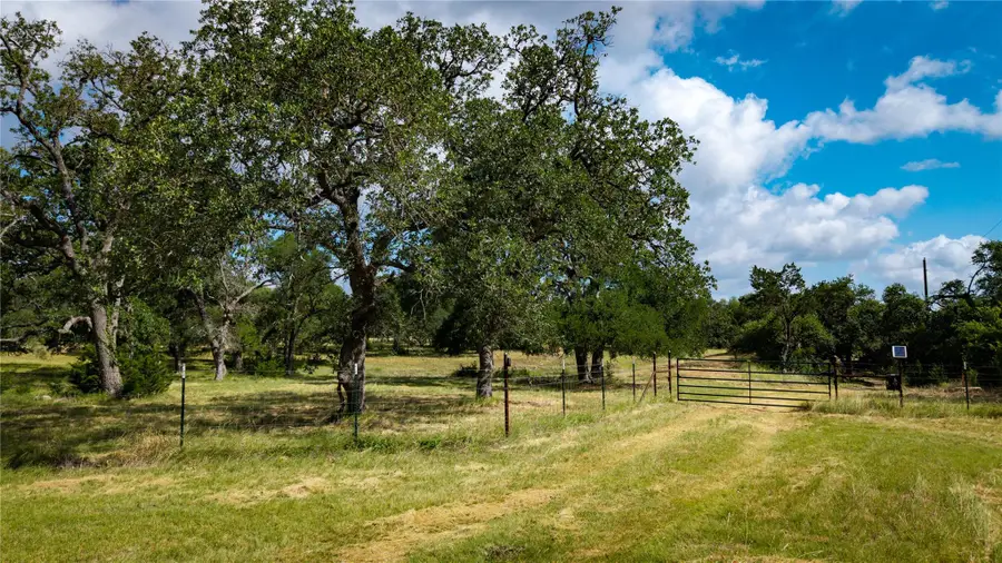 2041 Lone Man Mountain Rd, Wimberley, TX 78676 - #2