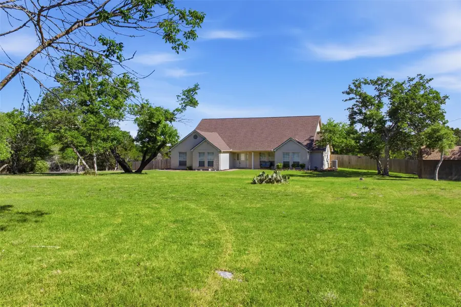 71 Wrangler Dr, Morgans Point Resort, TX 76513 - #3