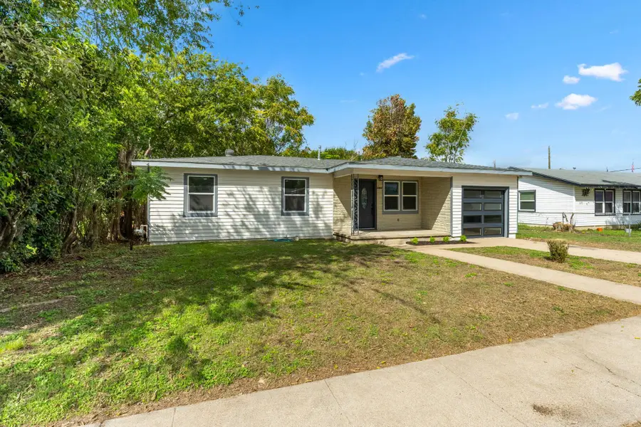 1004 S 15th St, Copperas Cove, TX 76522 - #3