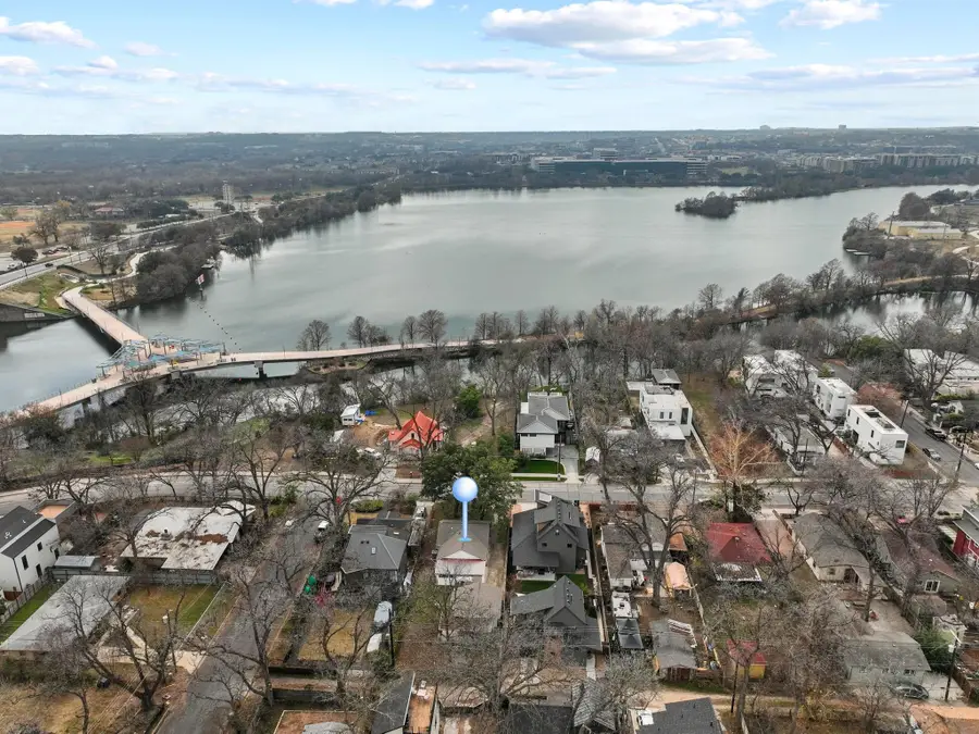 2612 Canterbury St, Austin, TX 78702 - Image #2