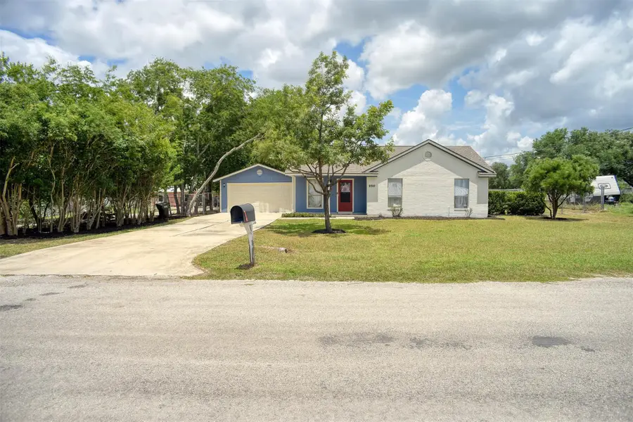 250 Shelley Ln, San Marcos, TX 78666 - #2