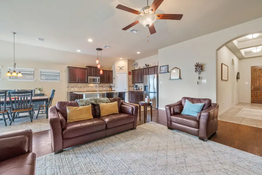 921 Tabernash Dr, Leander, TX 78641 - #2