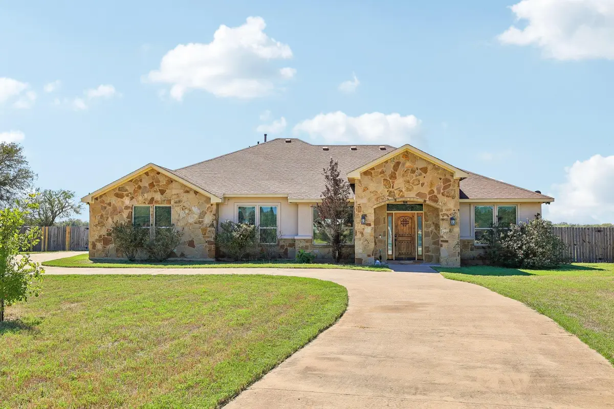 106 Eland Ave, Bastrop, TX 78602 - #1