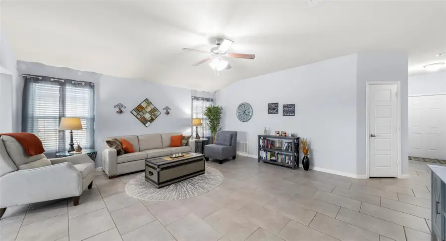 113 Screech Owl Dr, Kyle, TX 78640 - Image #3