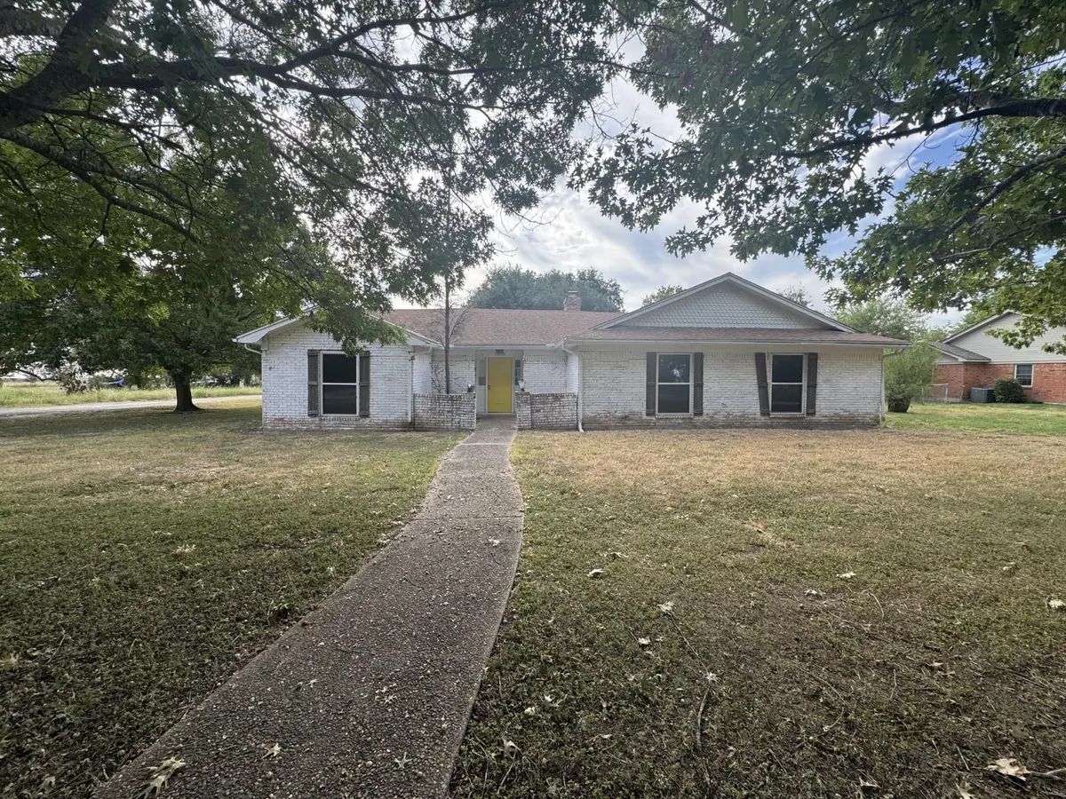 1516 E Mclennan Ave, Mart, TX 76664 - Image #1